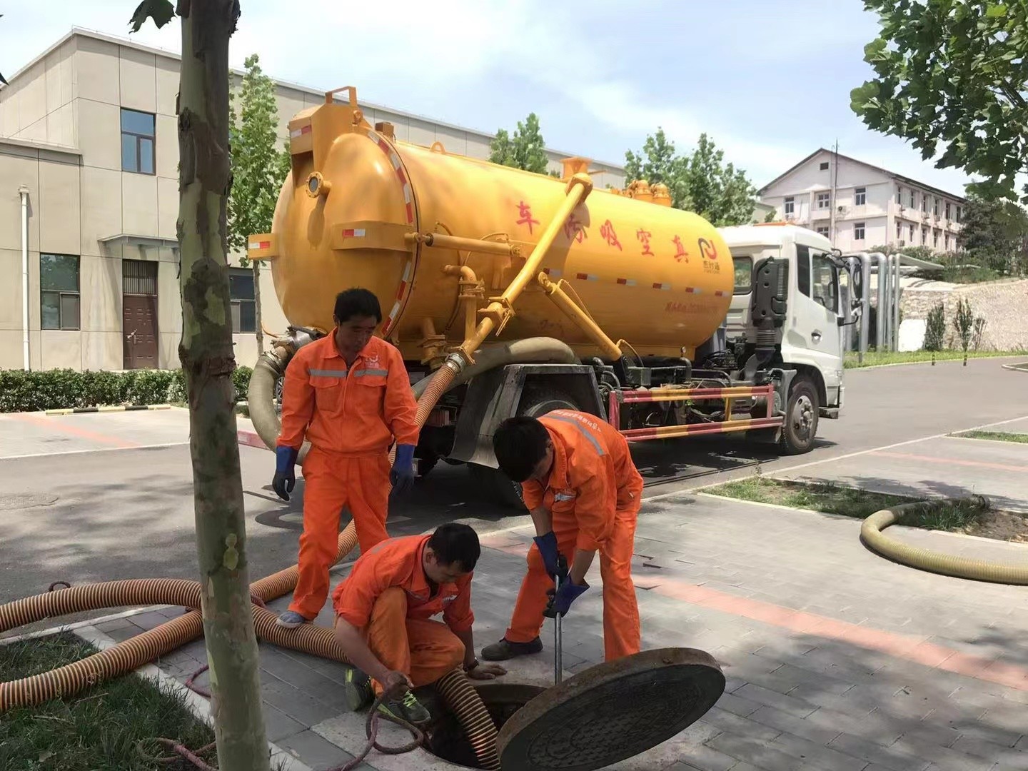 屯溪化粪池清理与5-8吨吸粪车施工效率分析